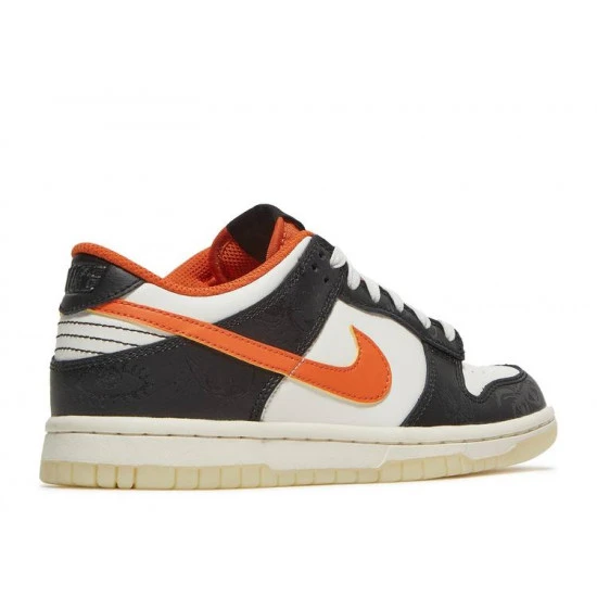 Nike Dunk Low PRM Halloween (2021) (GS) - DO3806-100 3 Nike Dunk Low PRM Halloween (2021) (GS) - DO3806-100 – Image 3