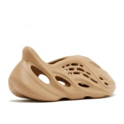 Adidas Yeezy Foam RNR Clay Taupe - GV6842 -Vêtement Séries Magasin 550x550 me 75w7PKEW GV6842 2