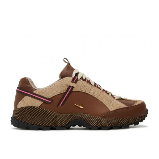 Nike Air Humara LX Jacquemus Ale Brown Gold (W) - DR0420-200 1 Nike Air Humara LX Jacquemus Ale Brown Gold (W) - DR0420-200