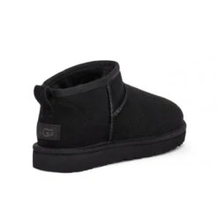 UGG Classic Ultra Mini Boots Black (W) 5 UGG Classic Ultra Mini Boots Black (W) -Vêtement Séries Magasin 550x550 me JkXo5NhA 1116109 BLK 3