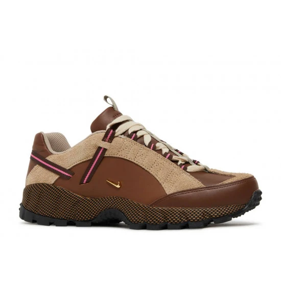 Nike Air Humara LX Jacquemus Ale Brown Gold (W) - DR0420-200 2 Nike Air Humara LX Jacquemus Ale Brown Gold (W) - DR0420-200 – Image 2