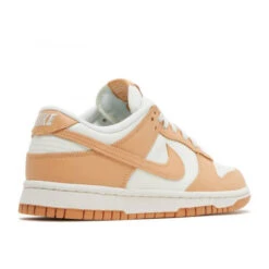 Nike Dunk Low Harvest Moon (W) - DD1503-114 -Vêtement Séries Magasin 550x550 me ZqGmo345 DD1503 114 2